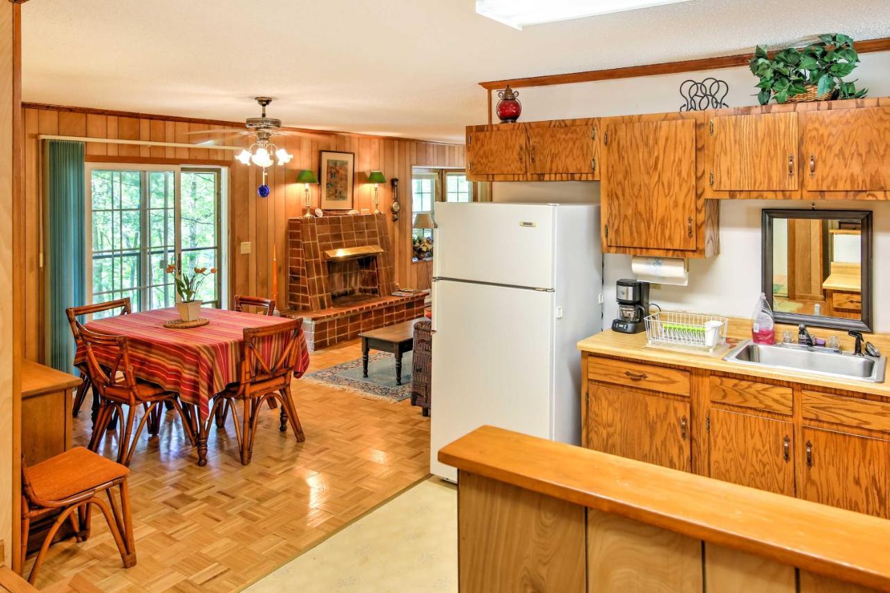Lakefront Mountain Rest Cottage With Gas Fireplace! Walhalla Esterno foto