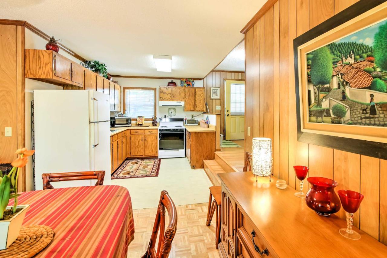 Lakefront Mountain Rest Cottage With Gas Fireplace! Walhalla Esterno foto
